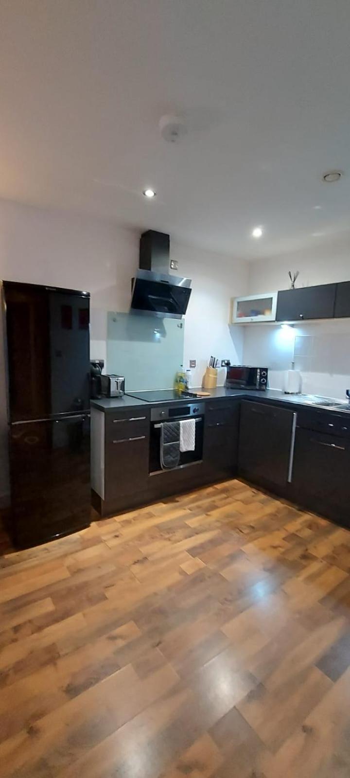 City Apartment In Great Location With A Balcony & Parking Possible - West One Sheffield Exterior foto